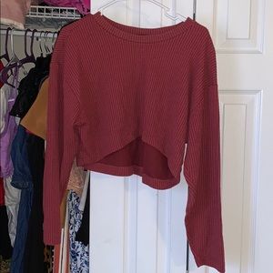 Long sleeve crop top.